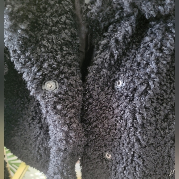 BNWT Black Faux Fur Teddy Coat in Women's Size Large - Picture 5 of 10